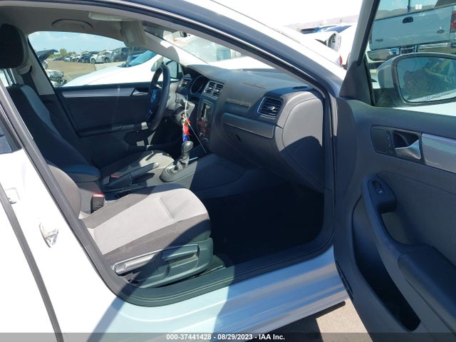 3VW2B7AJ9HM302590 Volkswagen Jetta 1.4t S