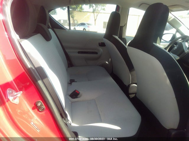 Toyota Prius C One/three/two/four 2014 JTDKDTB39E1074136 Image 9