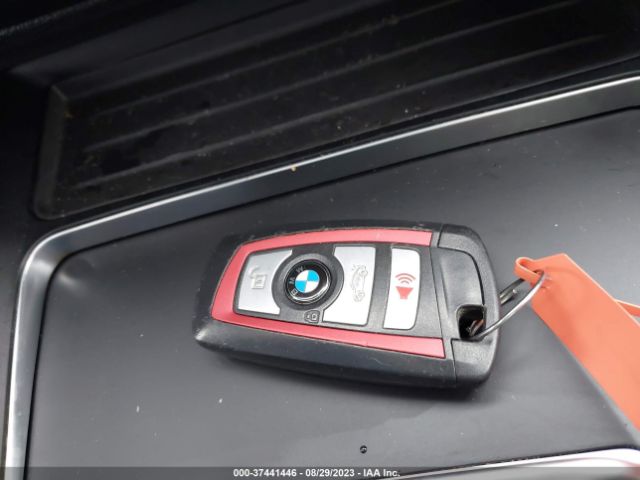 WBA8D9C5XJA615361 BMW 3 Series 330i Xdrive