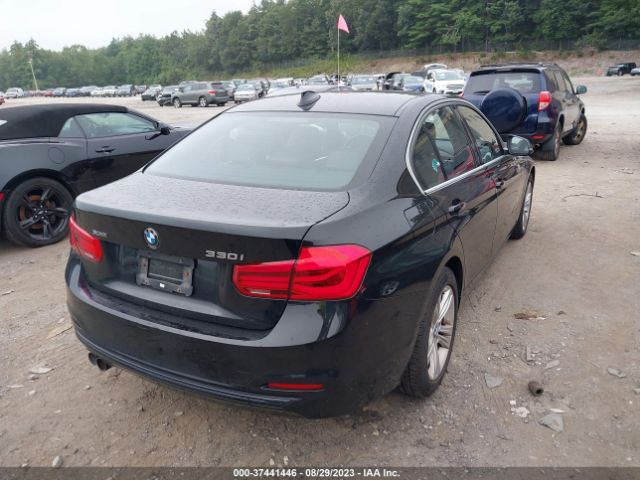 WBA8D9C5XJA615361 BMW 3 Series 330i Xdrive