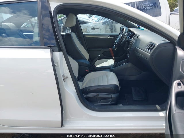 3VWB17AJ0GM306318 Volkswagen Jetta Sedan 1.8t Sport