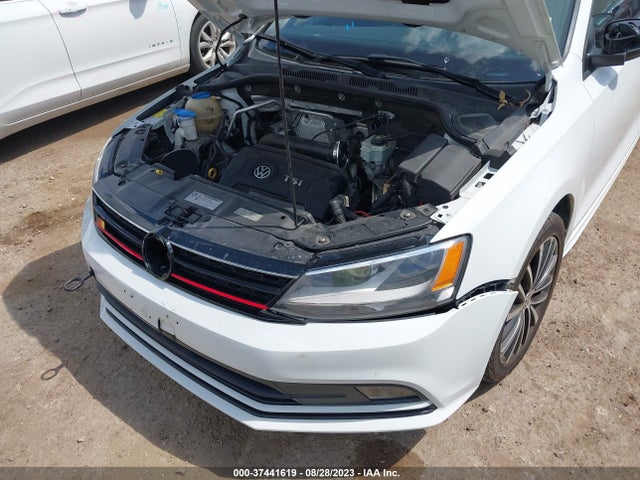 3VWB17AJ0GM306318 Volkswagen Jetta Sedan 1.8t Sport