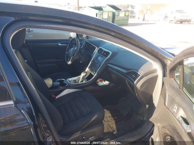 3FA6P0T95GR241312 Ford FUSION SE