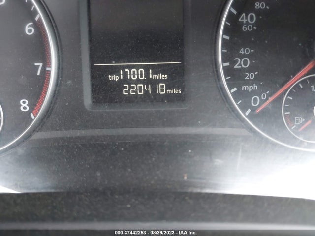 1VWAT7A36FC085900 Volkswagen Passat 1.8t Limited Edition