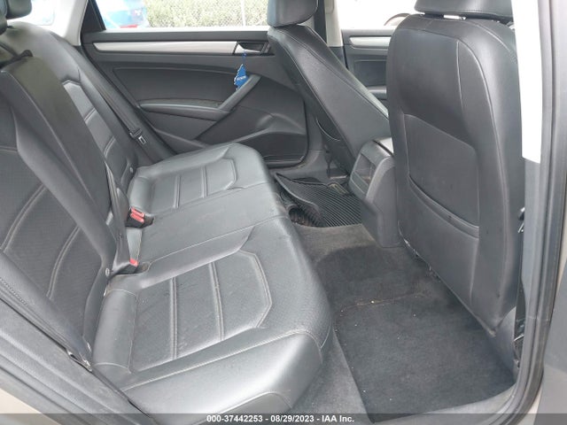 1VWAT7A36FC085900 Volkswagen Passat 1.8t Limited Edition