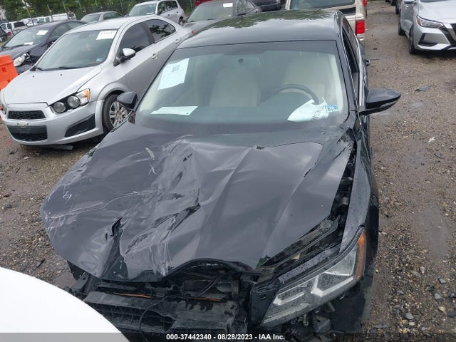1VWDT7A37HC072900 Volkswagen Passat R-line W/comfort Pkg