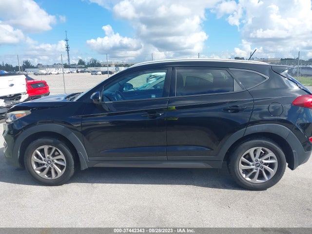 2016 HYUNDAI TUCSON SE VIN: KM8J33A41GU233429