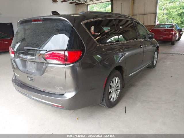 2C4RC1BG5JR287910 Chrysler Pacifica Touring L