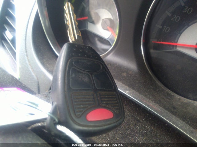 2014 CHRYSLER 200 LX VIN: 1C3CCBAB0EN205946