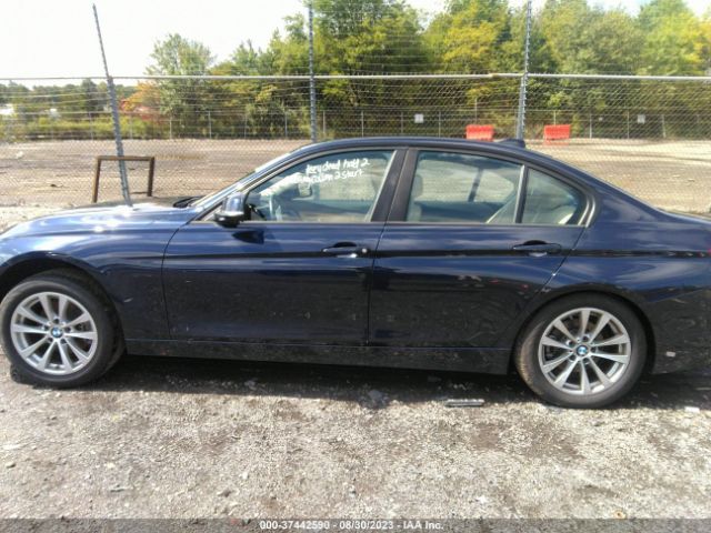WBA8E5G31HNU45229 BMW 3 Series 320i Xdrive
