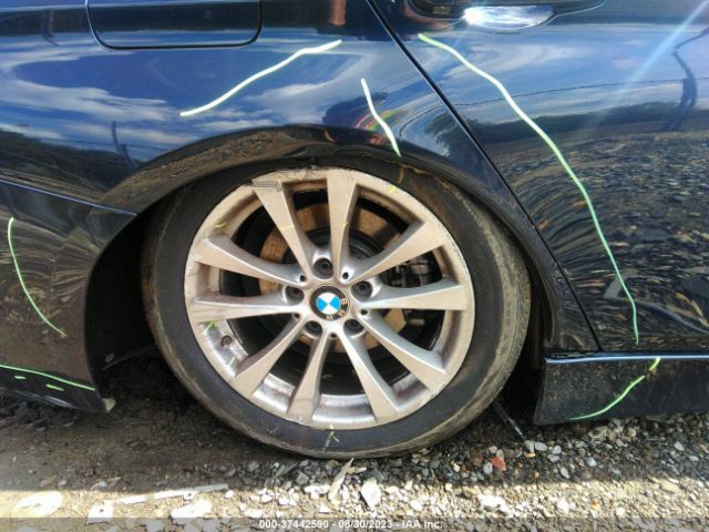 WBA8E5G31HNU45229 BMW 3 Series 320i Xdrive