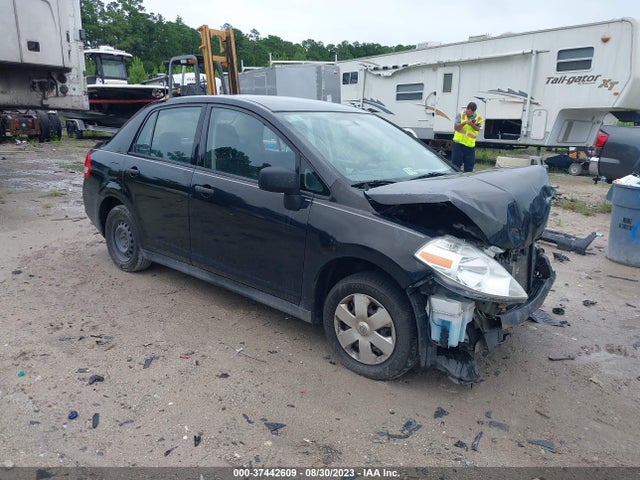 2011 NISSAN VERSA 3N1CC1AP1BL390802 Photo 0