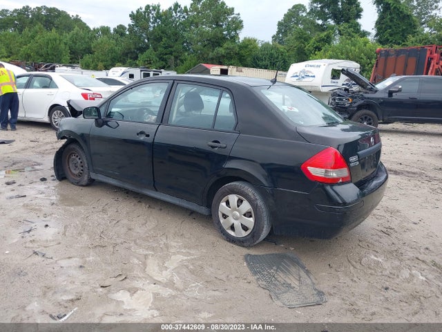 2011 NISSAN VERSA 3N1CC1AP1BL390802 Photo 2