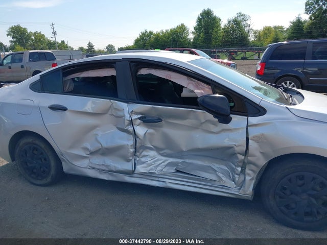 Chevrolet Cruze Ls Auto 2017 1G1BC5SM8H7144517 Image 6