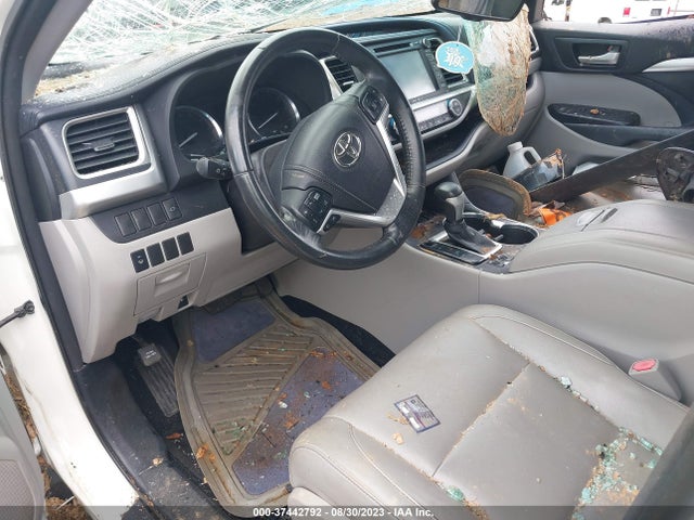 Toyota Highlander Xle V6 2014 5TDKKRFH4ES033219 Image 5