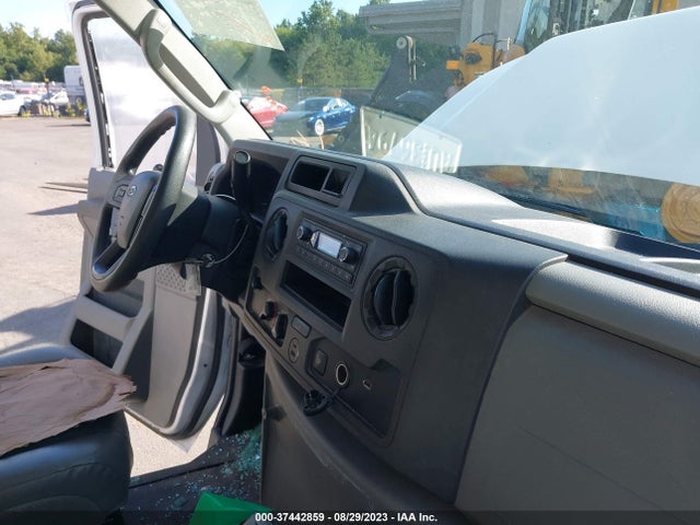 2021 Ford E-Series, VIN: 1FDWE3FN5MDC03749