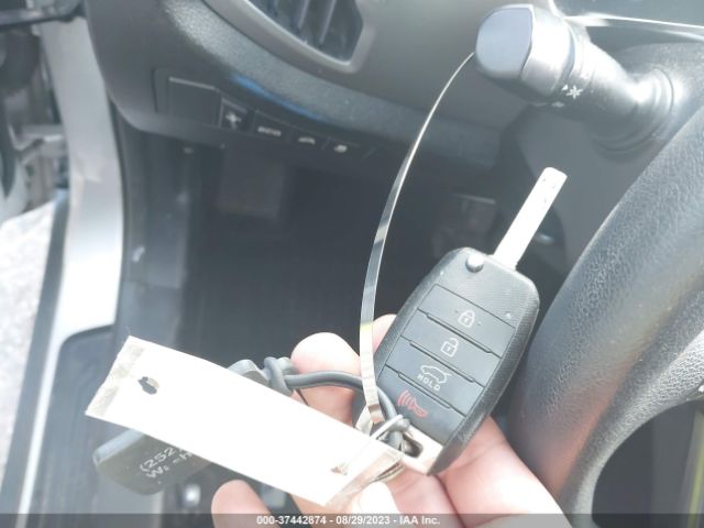 KNDPB3AC0E7618274 KIA Sportage Lx