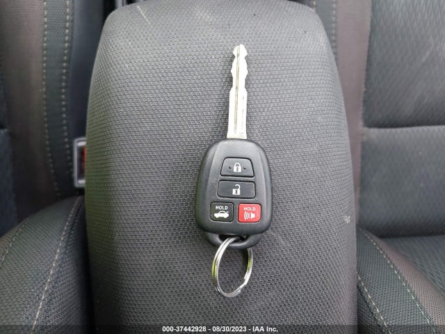 2017 TOYOTA COROLLA L/LE/XLE/SE VIN: 2T1BURHE9HC787582