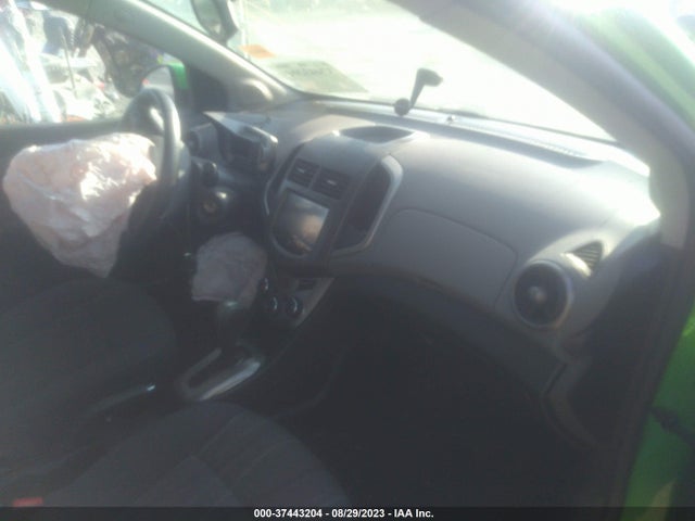 Chevrolet SONIC LT 2015 1G1JC6SB9F4127966 Image 5