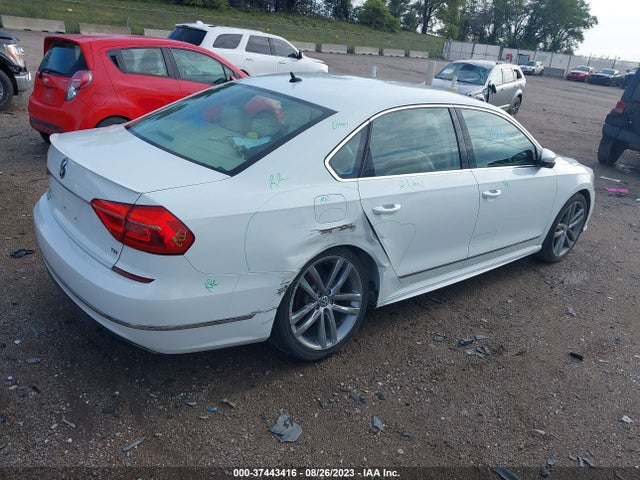 1VWAS7A3XGC067694 Volkswagen Passat 1.8t R-line W/comfort Pkg