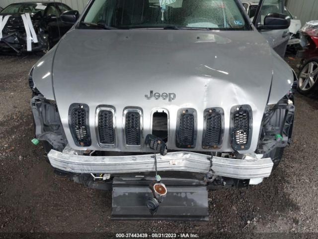 1C4PJMAB4EW311504 Jeep Cherokee Sport