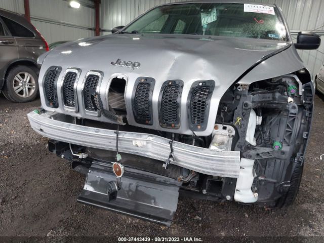 1C4PJMAB4EW311504 Jeep Cherokee Sport