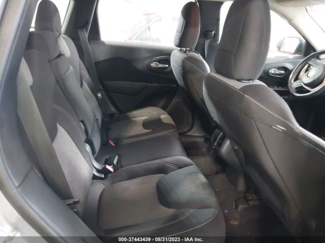 1C4PJMAB4EW311504 Jeep Cherokee Sport