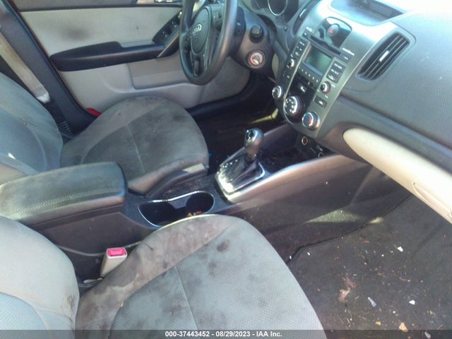 2013 KIA FORTE KNAFU4A29D5723891 Photo 4