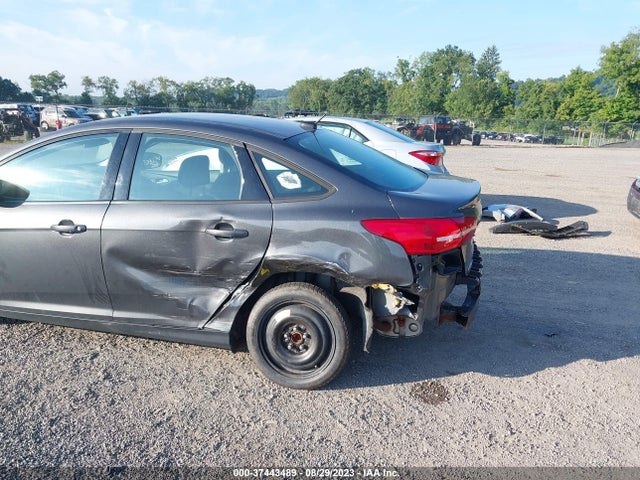 2018 FORD FOCUS SE VIN: 1FADP3FE1JL325568