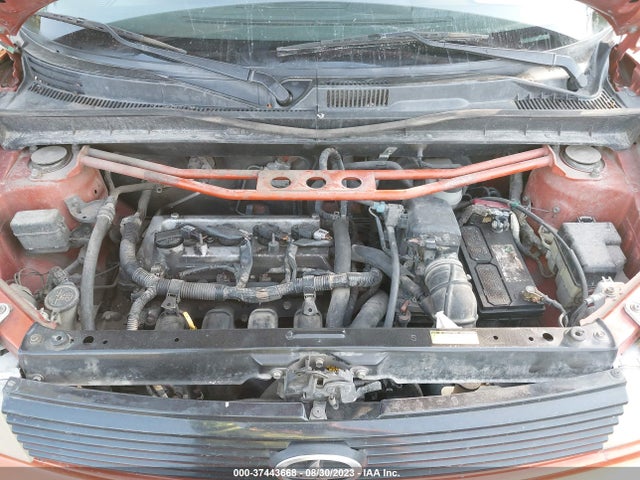 2004 SCION XB VIN: JTLKT324X40160141