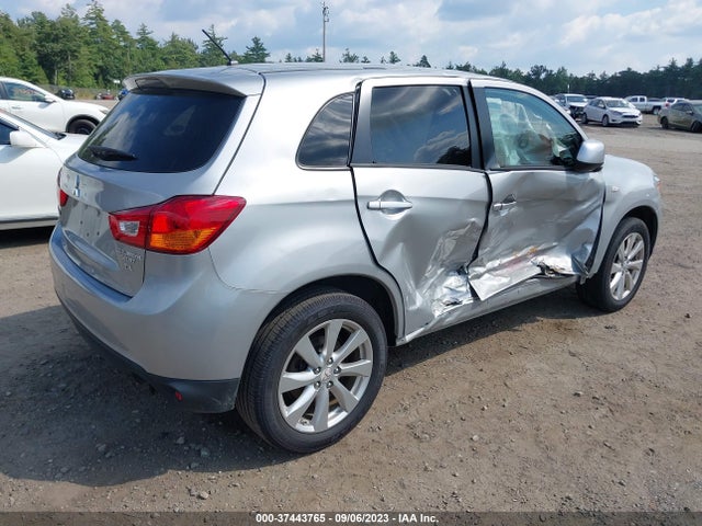 4A4AP3AW0FE053757 Mitsubishi Outlander Sport 2.4 Es