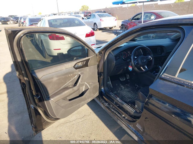 3VW6T7BU5KM149530 Volkswagen Jetta Gli 35th Anniversary Edition