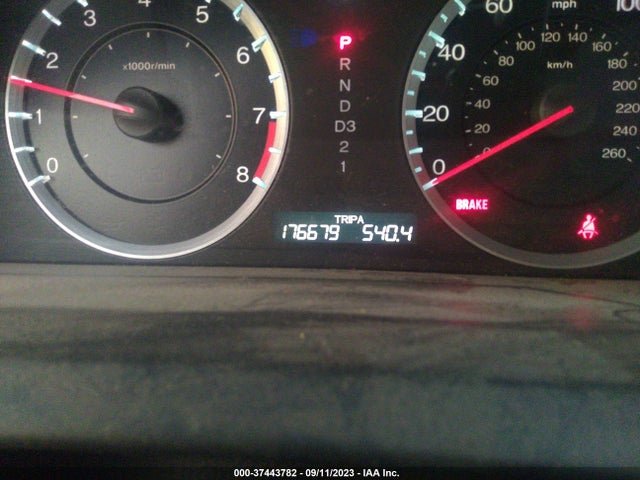 2011 HONDA ACCORD SDN EX-L VIN: 1HGCP2F86BA104766