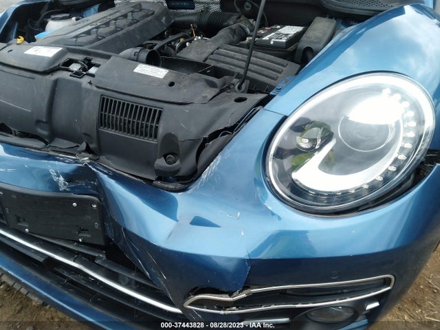3VWJD7AT7JM728744 Volkswagen Beetle Se