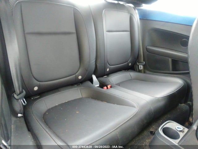 3VWJD7AT7JM728744 Volkswagen Beetle Se