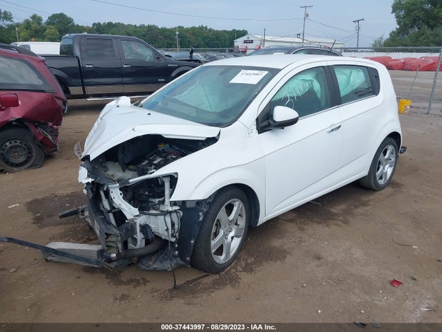 Chevrolet SONIC LTZ 2015 1G1JE6SB5F4124959 Image 2