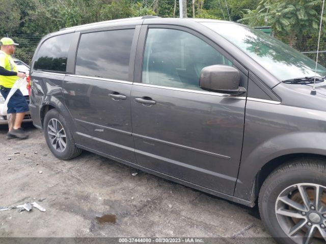 2C4RDGCG3HR716843 Dodge Grand Caravan Sxt