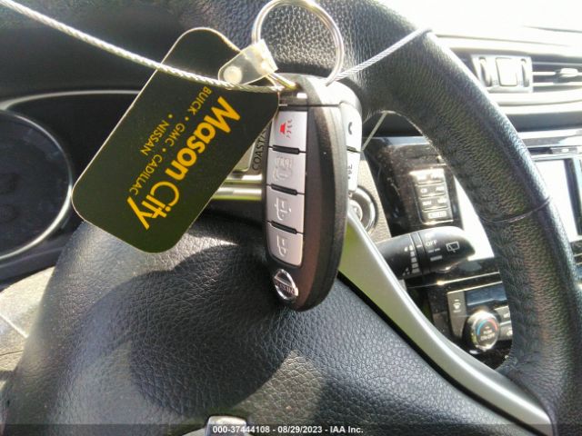 5N1AT2MV5EC774761 Nissan Rogue Sl