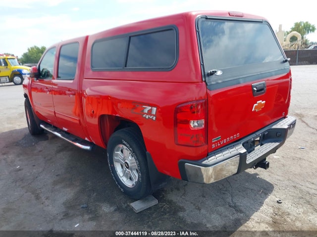 2011 CHEVROLET SILVERADO 1500 LT VIN: 3GCPKSE30BG164564