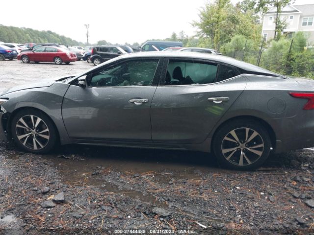 1N4AA6AP8JC394708 Nissan MAXIMA SL