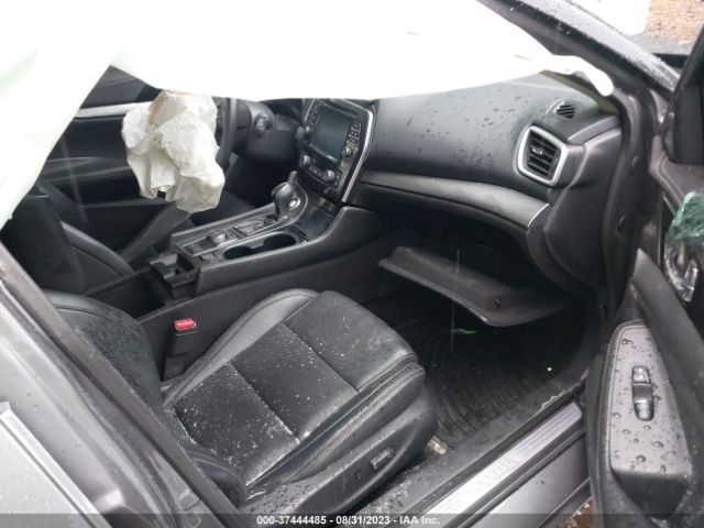 1N4AA6AP8JC394708 Nissan MAXIMA SL