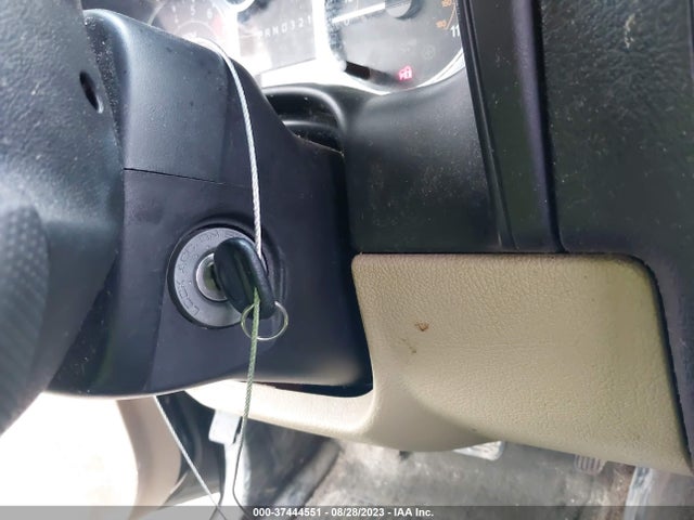 2006 HUMMER H3 VIN: 5GTDN136268298059