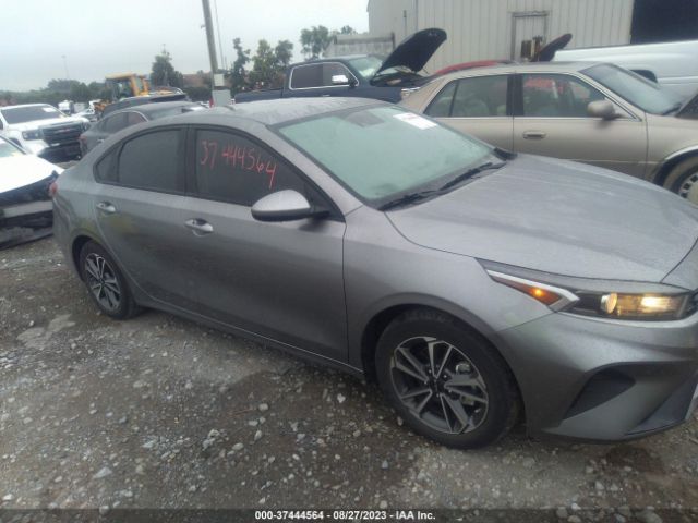 3KPF24AD0NE456849 KIA Forte Lxs