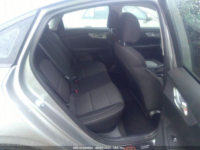 3KPF24AD0NE456849 KIA Forte Lxs