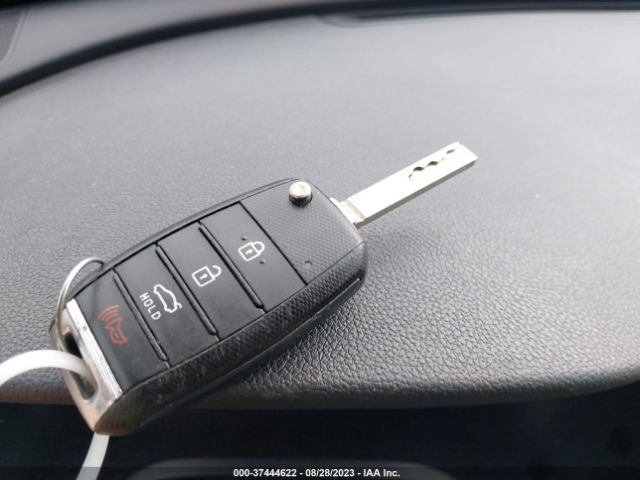 5XXGT4L38GG029175 KIA Optima Lx