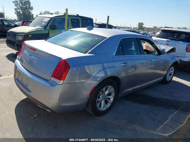 2C3CCAAG8FH791828 Chrysler 300 Limited