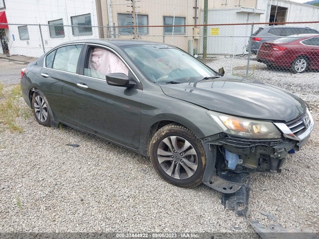 2015 1HGCR2F32FA011487 main image