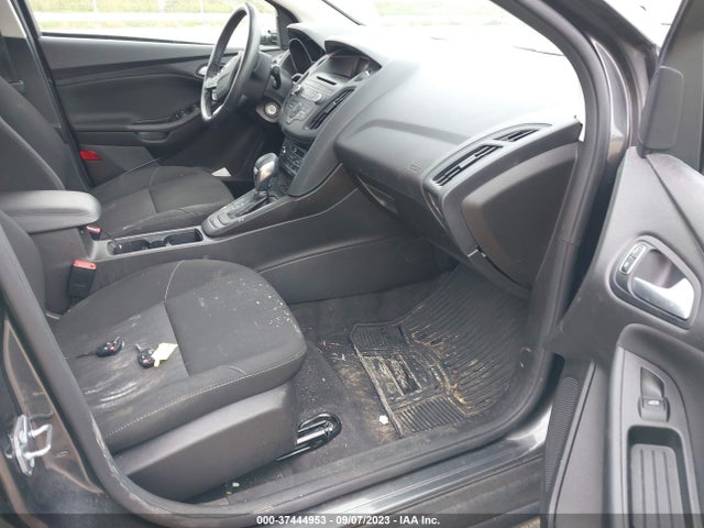 Ford FOCUS SE 2017 1FADP3FE2HL329090 Image 11