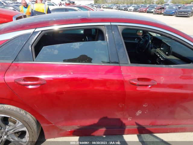 5XXG34J28MG031532 KIA K5 EX