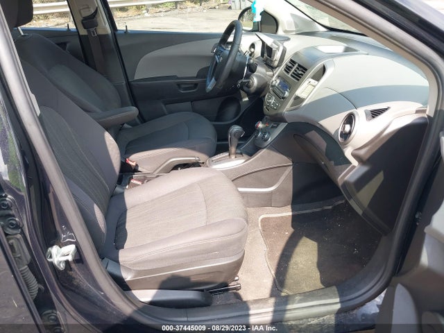 Chevrolet SONIC LT 2014 1G1JC5SGXE4203344 Image 5